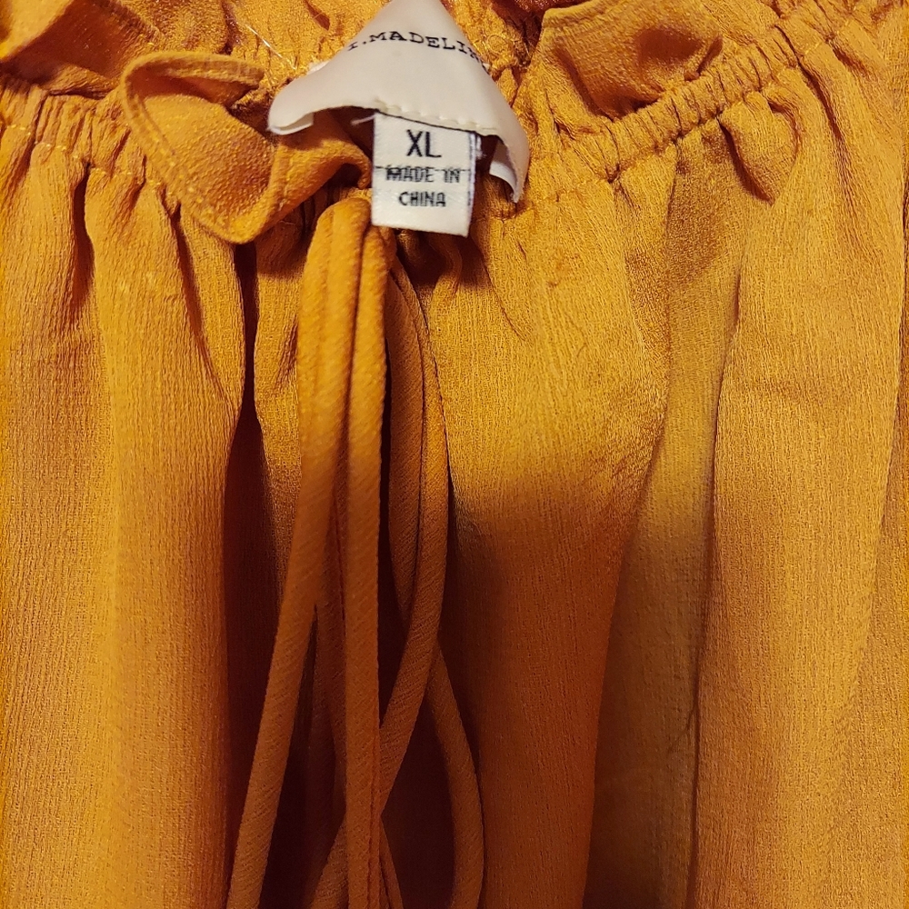 Blouse. - Picture 3 of 3